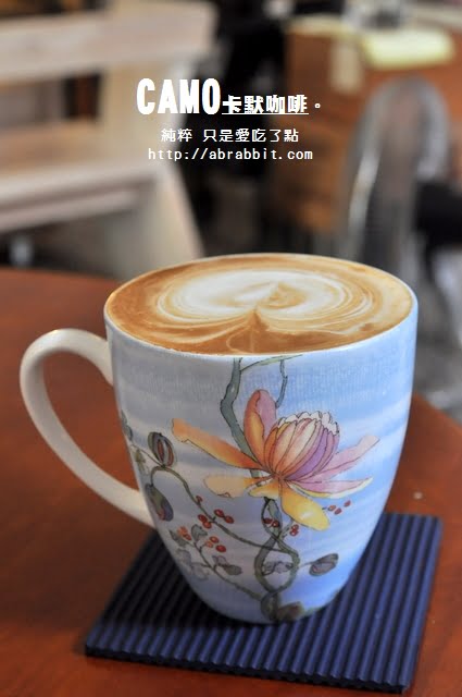 [台中]CAMO卡默咖啡–藏匿巷弄中的溫馨咖啡廳@東區 進化路