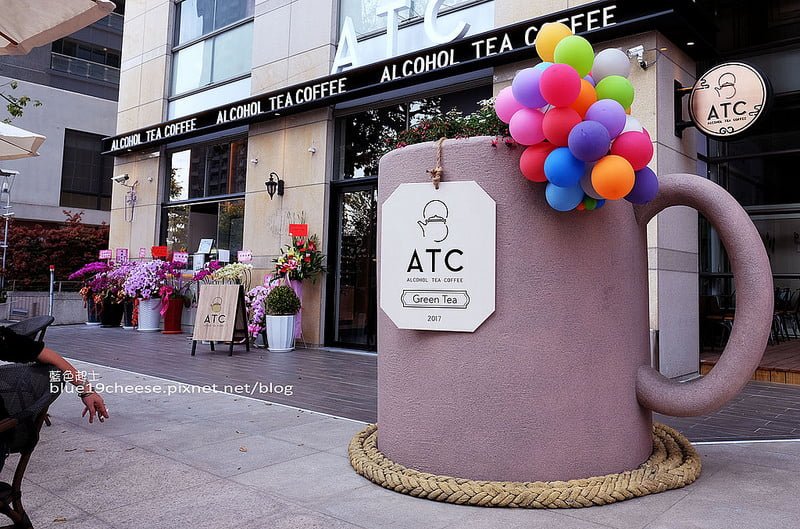 ATC alcohol tea coffee-來和可愛吸睛超大馬克杯合照吧!七期禮客Outlet台中店1F.新光三越和國家歌劇院附近