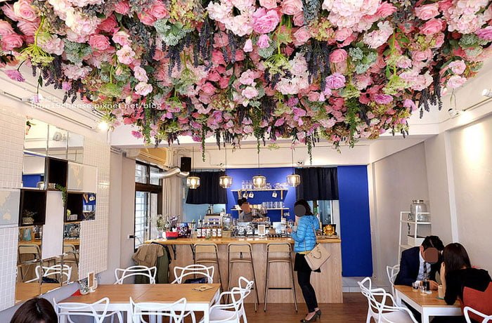 愛我的咖啡CAFE Alfred-台中滿滿粉紅花朵浪漫氛圍咖啡館.咖啡鬆餅早午餐義大利麵.近向上市場.鞋全家福旁巷子進去