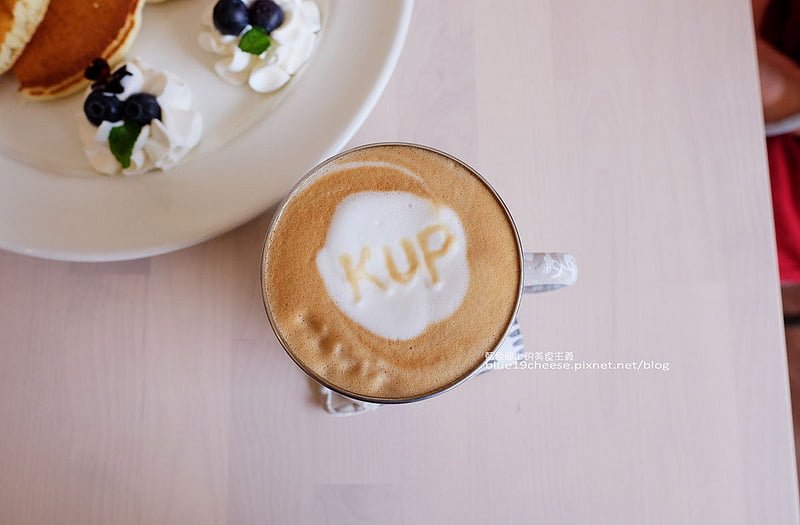 KUP coffee&pancakes-早餐鬆餅義麵沙拉.吉拿棒甜點.咖啡拿鐵果昔果汁冰沙.豐原推薦咖啡館