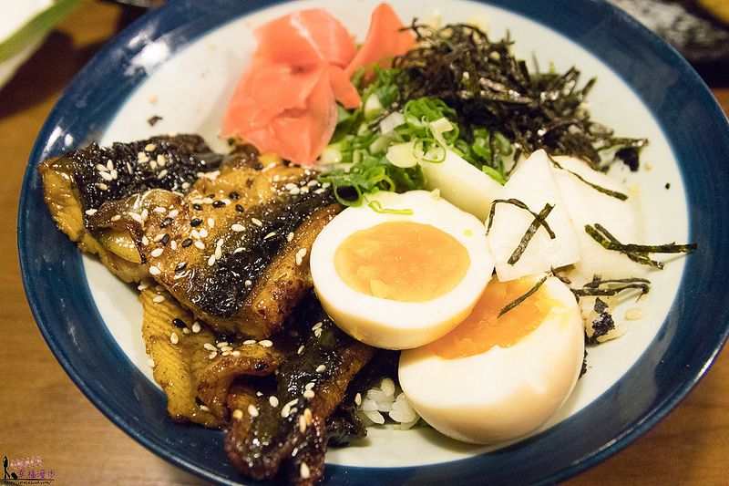 林桑手串本家燒鳥／鰻串食事處｜高雄–充滿日式風味的居酒屋，鰻魚限定料理創意又美味，燒烤海鮮多種選擇