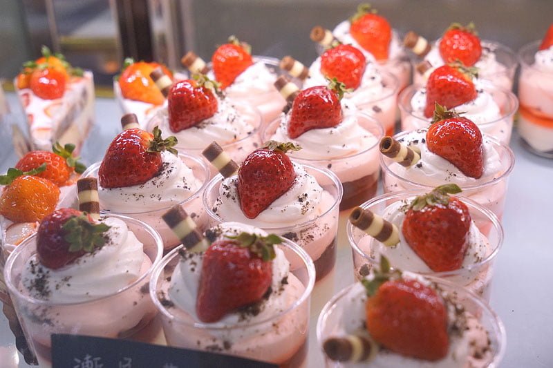 熱血採訪│逢甲碧根超隱密銅板價的限量草莓甜點店來囉！滿滿的草莓季就在瑞比庫克，還有幾間新開餐廳