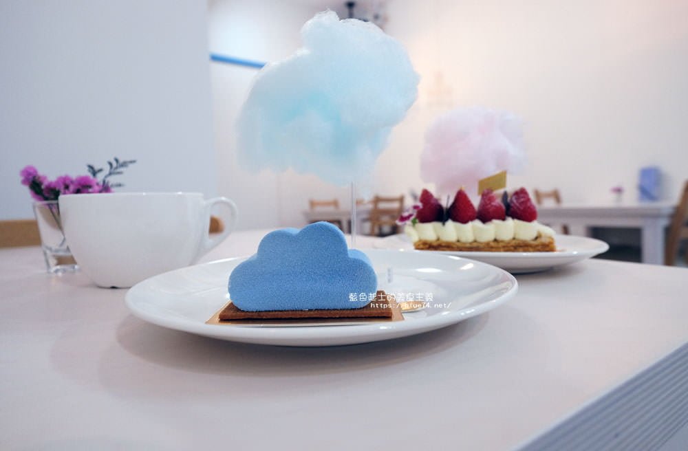 小雲朵甜點工作室-從販賣機到店面的視覺系甜點