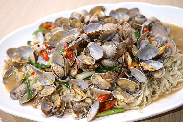 澎湖海鮮餐廳就在臨海樓平價海鮮精緻料理，澎湖宵夜海鮮推薦
