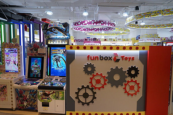 秀泰玩具店│麗嬰國際 funbox toy 千萬不要帶小朋友來逛會失心瘋