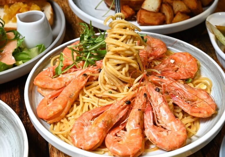 Proi kitchen