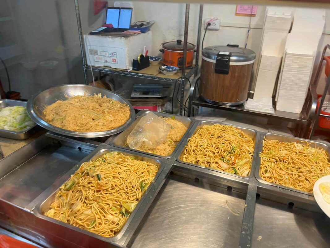 阿維炒麵炒米粉 