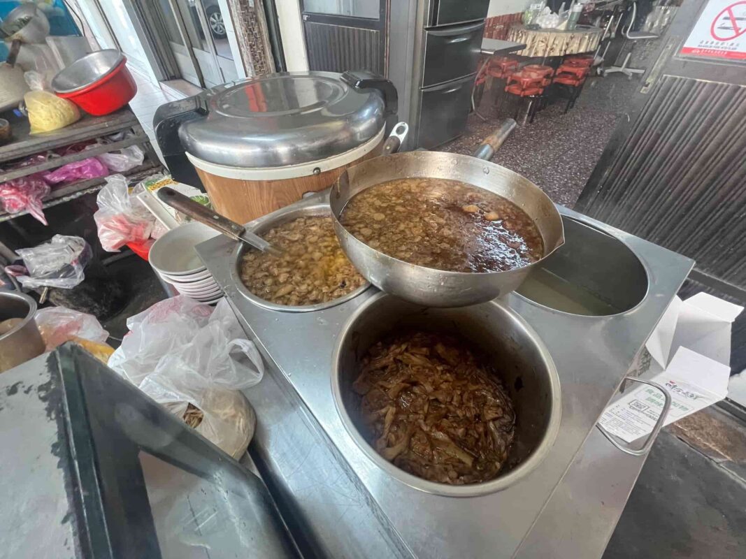 育成麵飯店 