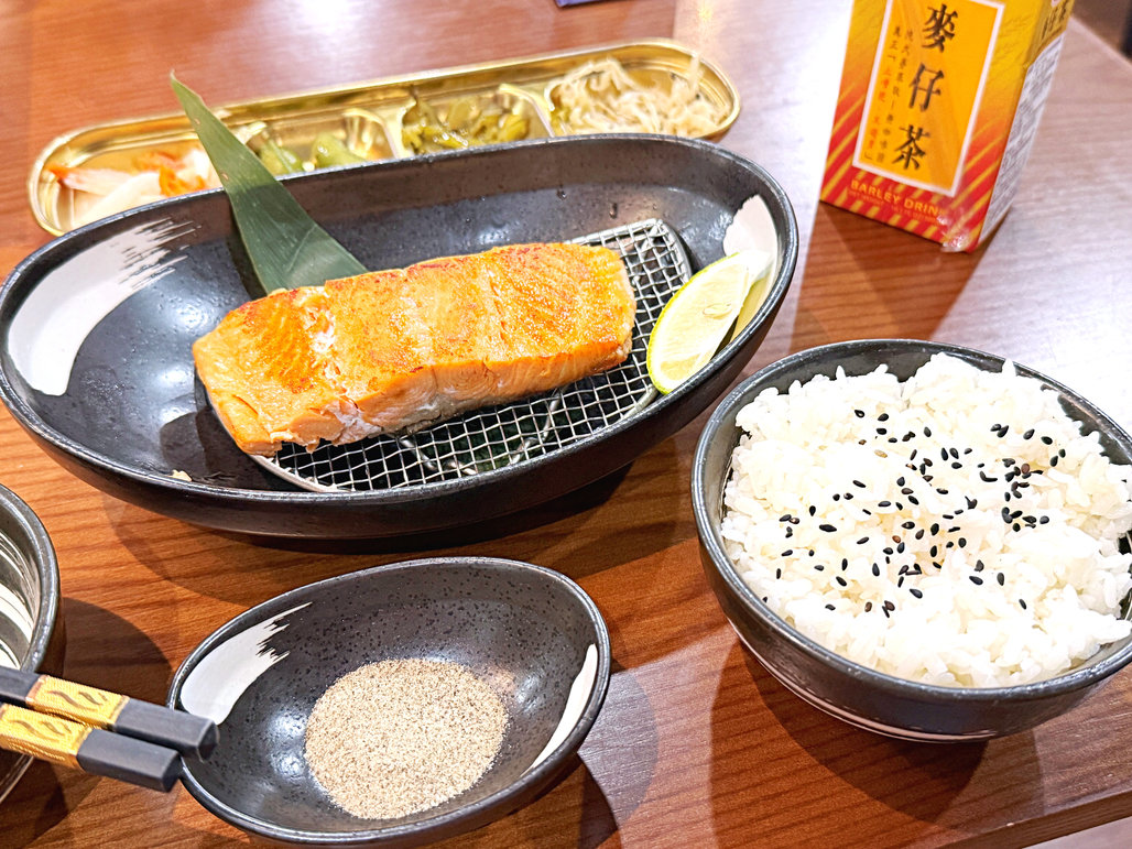台中南屯美食醬蟹屋,免飛韓國就能品嚐的特色生醃海鮮,私推厚切鮭魚 7 2026 08 31 004639