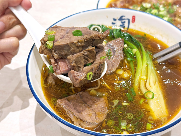 台中牛肉麵推薦!文心路淘淘麵館,厚實牛肉肉塊好吃不乾柴~ 5 2026 08 31 152222