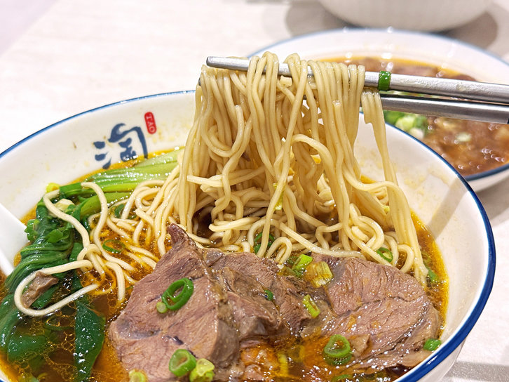 台中牛肉麵推薦!文心路淘淘麵館,厚實牛肉肉塊好吃不乾柴~ 8 2026 08 31 152228